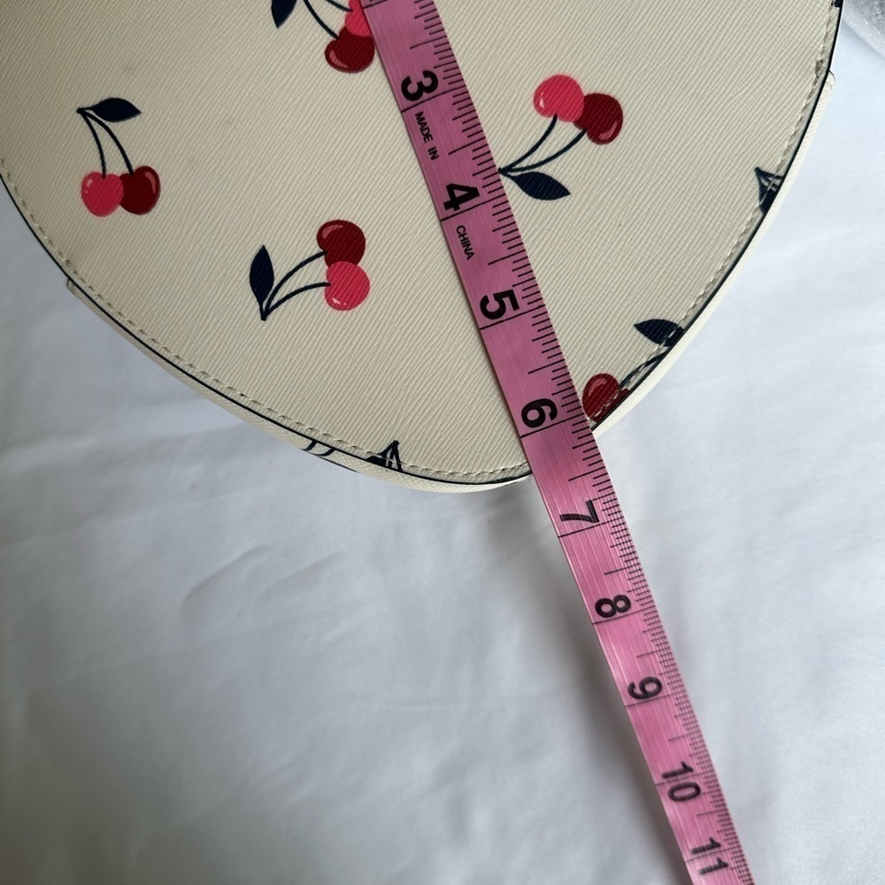 Kate SPADE HEART CROSSBODY PURSE - Picture 8 of 10
